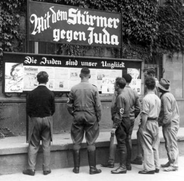 Worms, Antisemitische Presse, "Stürmerkasten"
